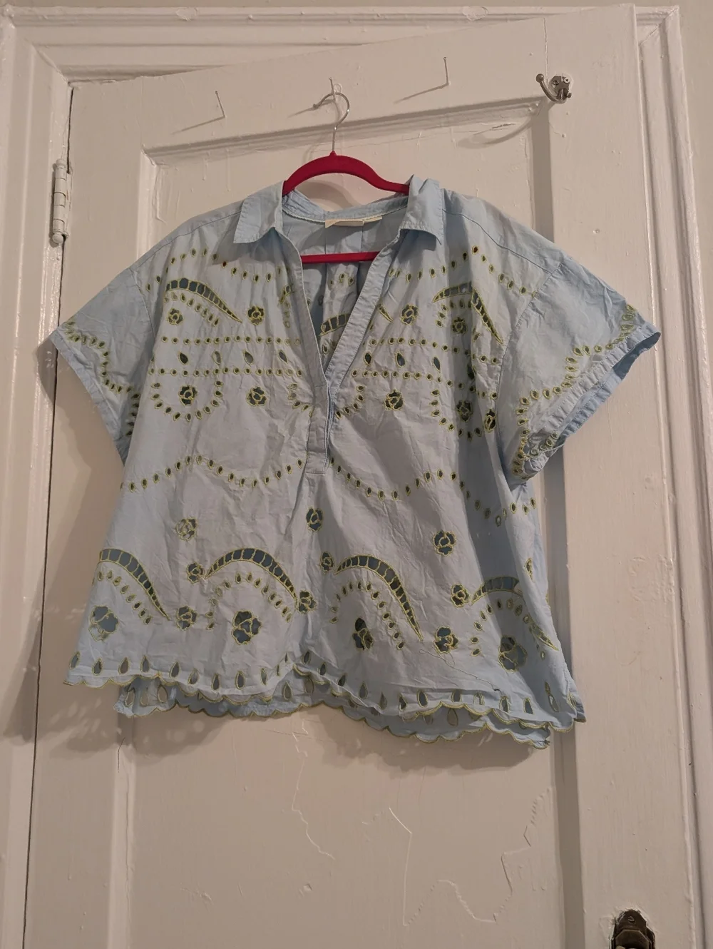 Maeve Anthropologie Blue Eyelet Embroidered Scalloped Hem V-Neck Boho Top 1X - Picture 3 of 6